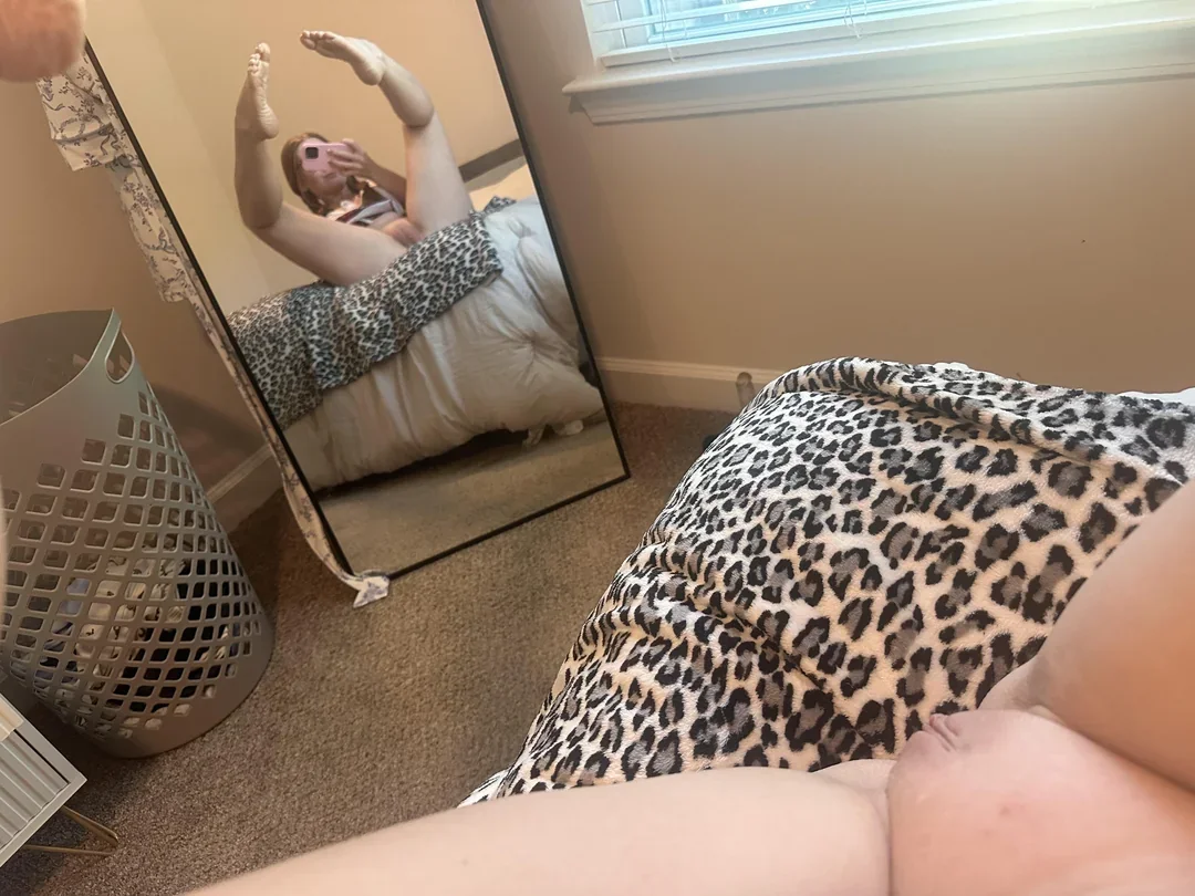 Hunni OnlyFans Feet, Redhead, Reddit photo — ShesWow