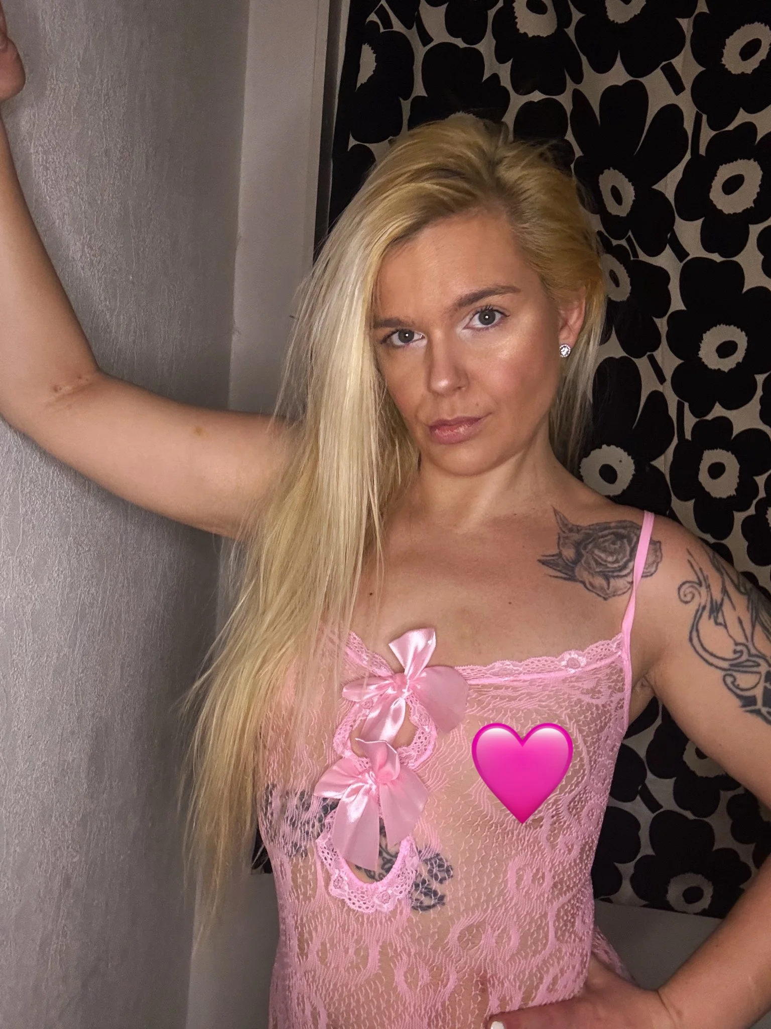 Josefinasi OnlyFans Custom requests, Reddit, Personal connection photo — ShesWow