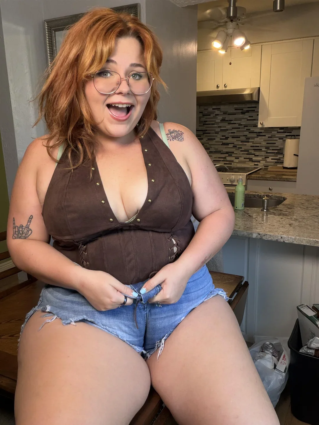 Lav OnlyFans photo — ShesWow