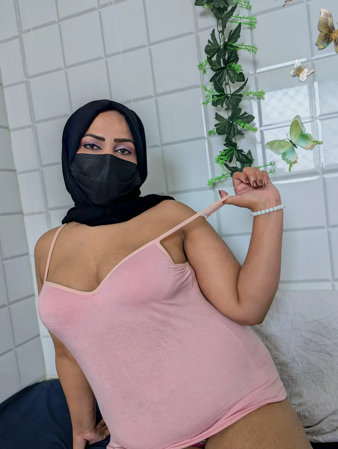 Maya Abadi OnlyFans photo — ShesWow