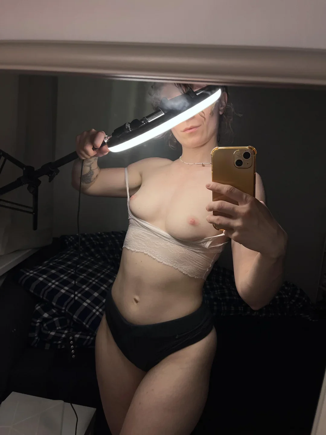 Petite Bonnie