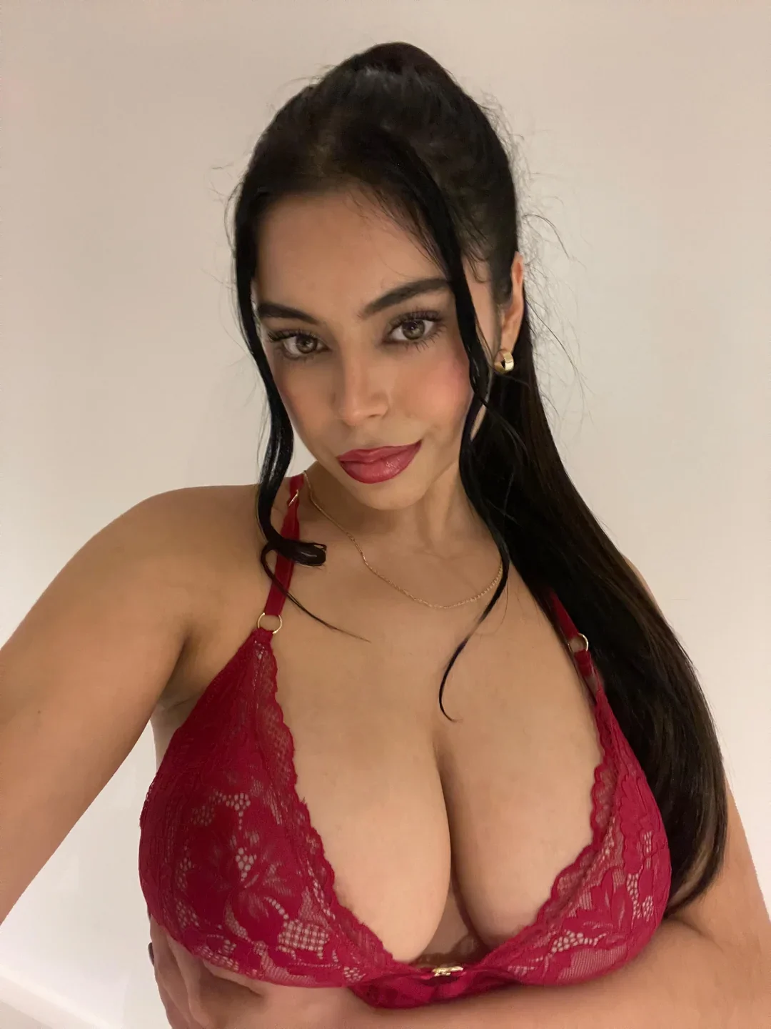 Princess Jasmine OnlyFans photo — ShesWow