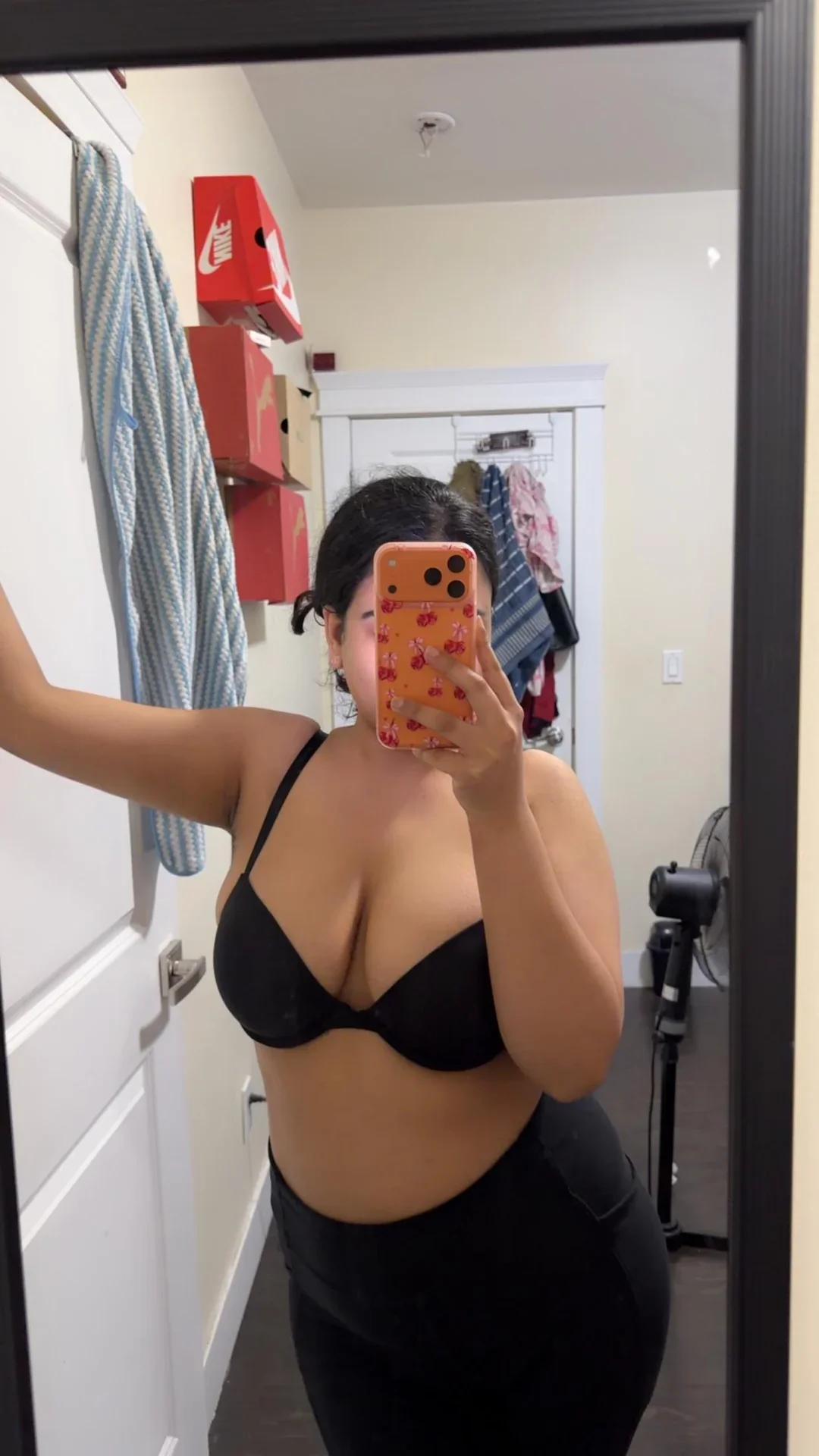 Simran OnlyFans — ShesWow