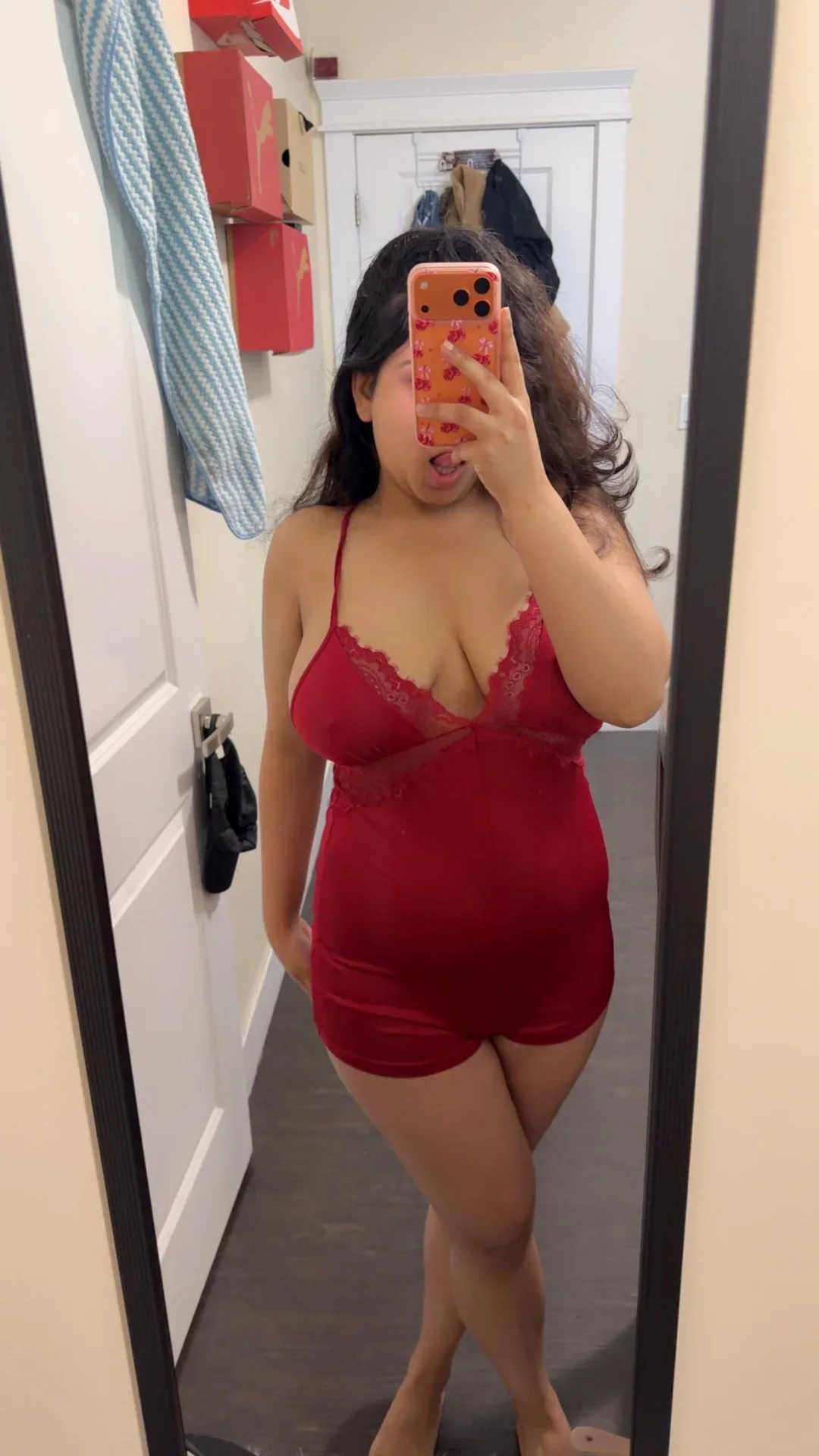 Simran OnlyFans photo — ShesWow