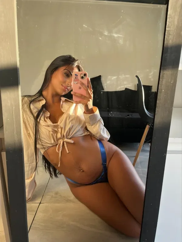 Aisha Noor OnlyFans photo — ShesWow