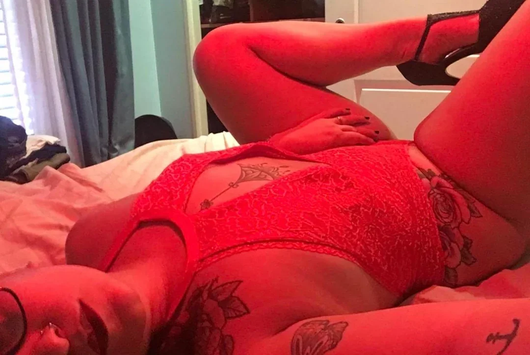 Amber Lux OnlyFans photo — ShesWow