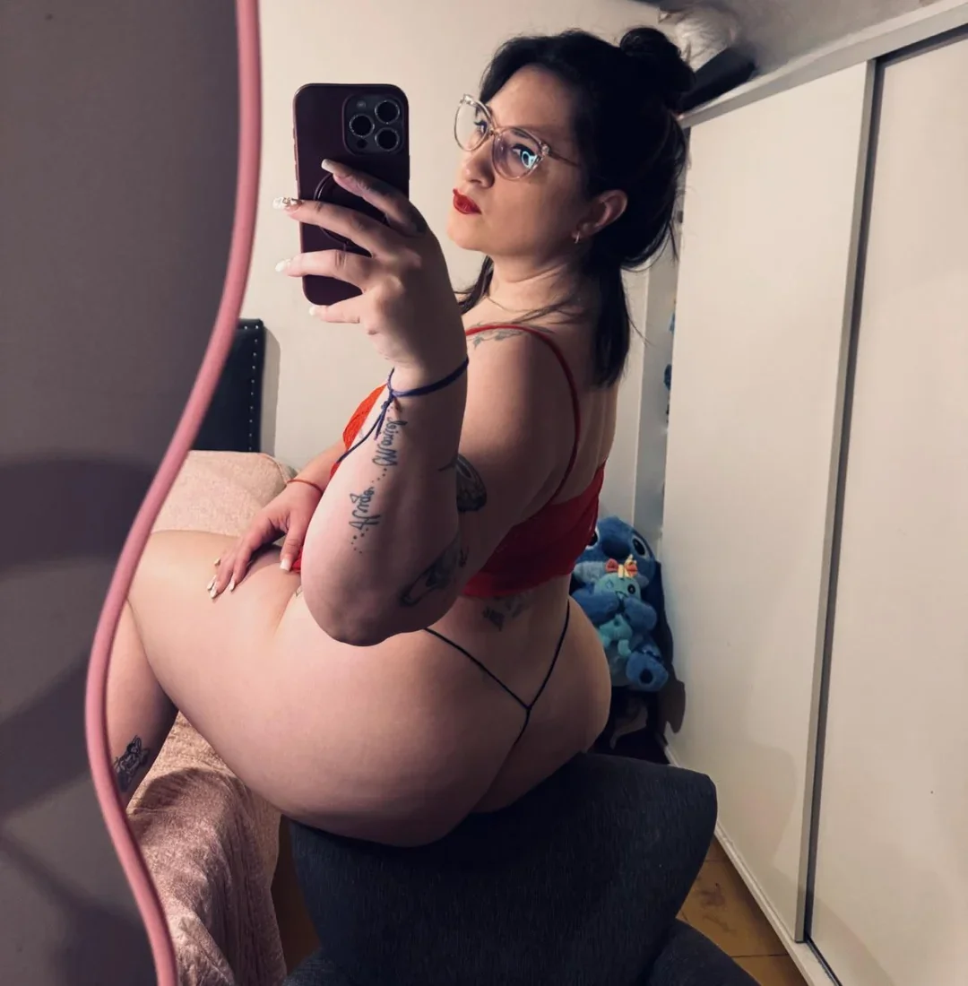 Amber Lux OnlyFans — ShesWow