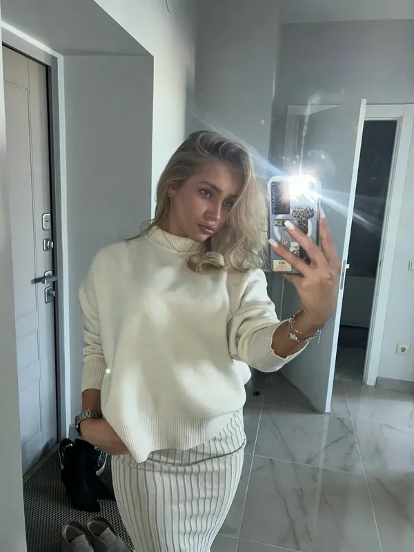 Amelia Ameliesmile OnlyFans photo — ShesWow