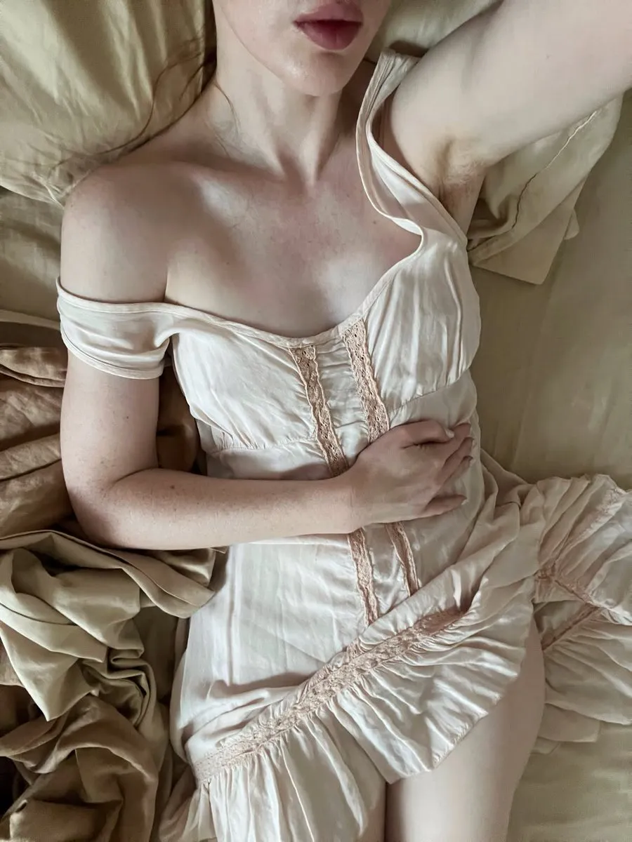 Erin OnlyFans photo — ShesWow