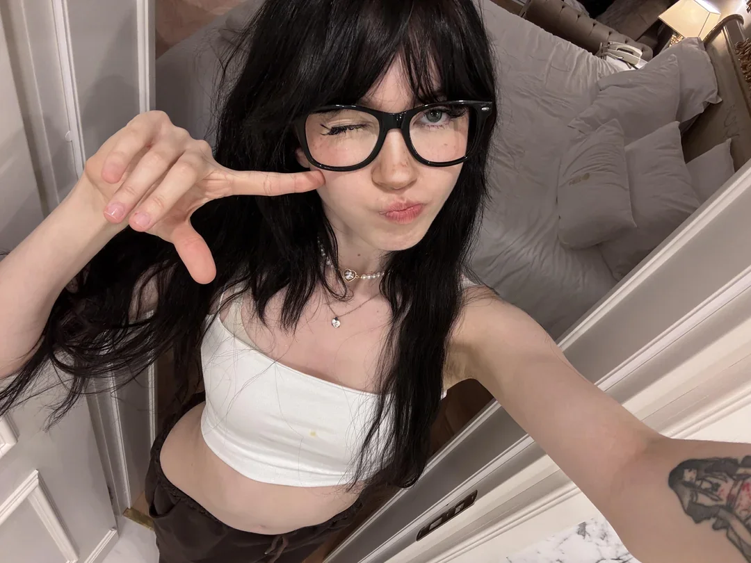 Kat Urplpur OnlyFans photo — ShesWow