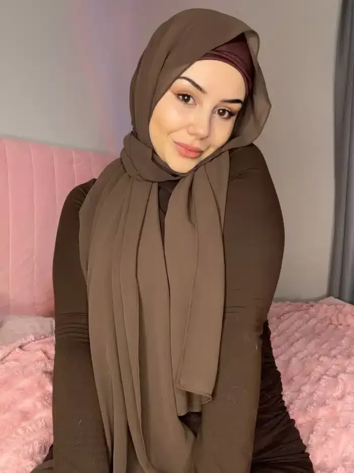 Liiyana OnlyFans photo — ShesWow