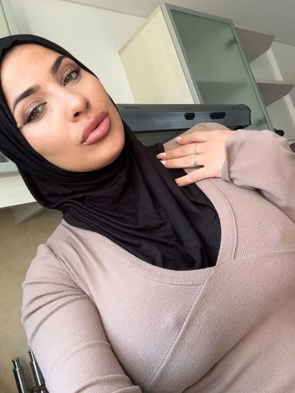 Lina Verdi OnlyFans photo — ShesWow