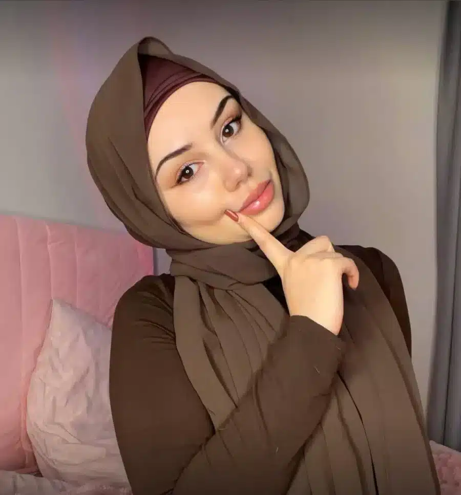 Liyana Liiyaanaa ShesWow