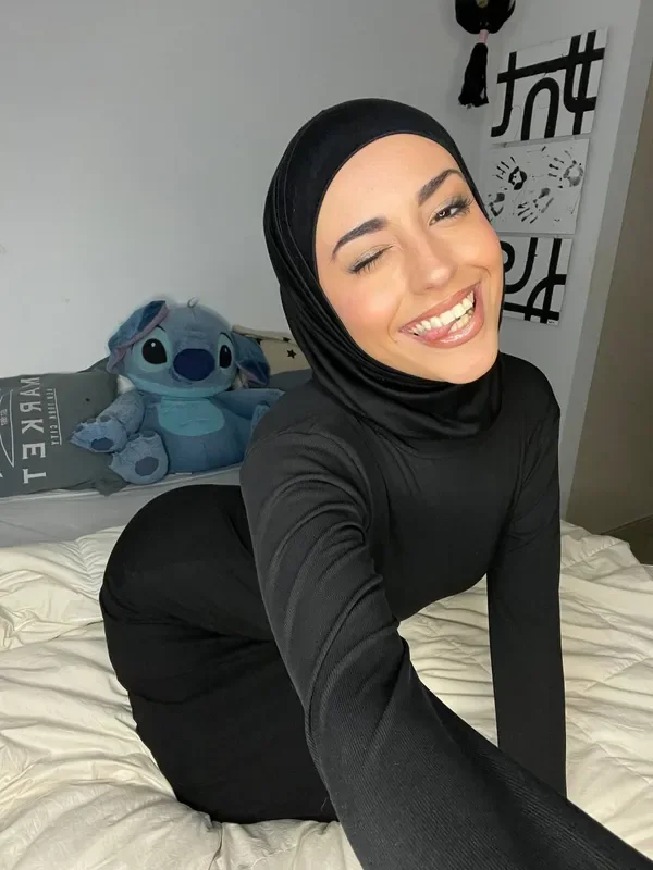 Malika Faris OnlyFans photo — ShesWow