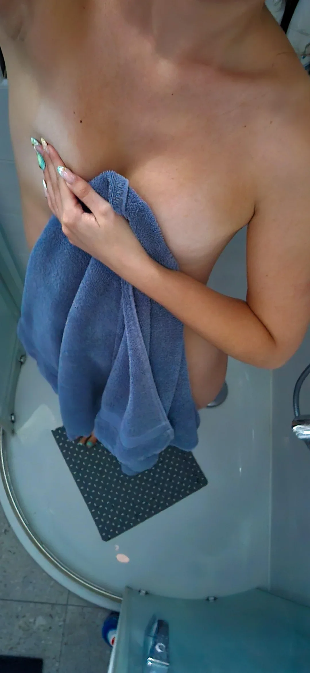 Rita R OnlyFans photo — ShesWow