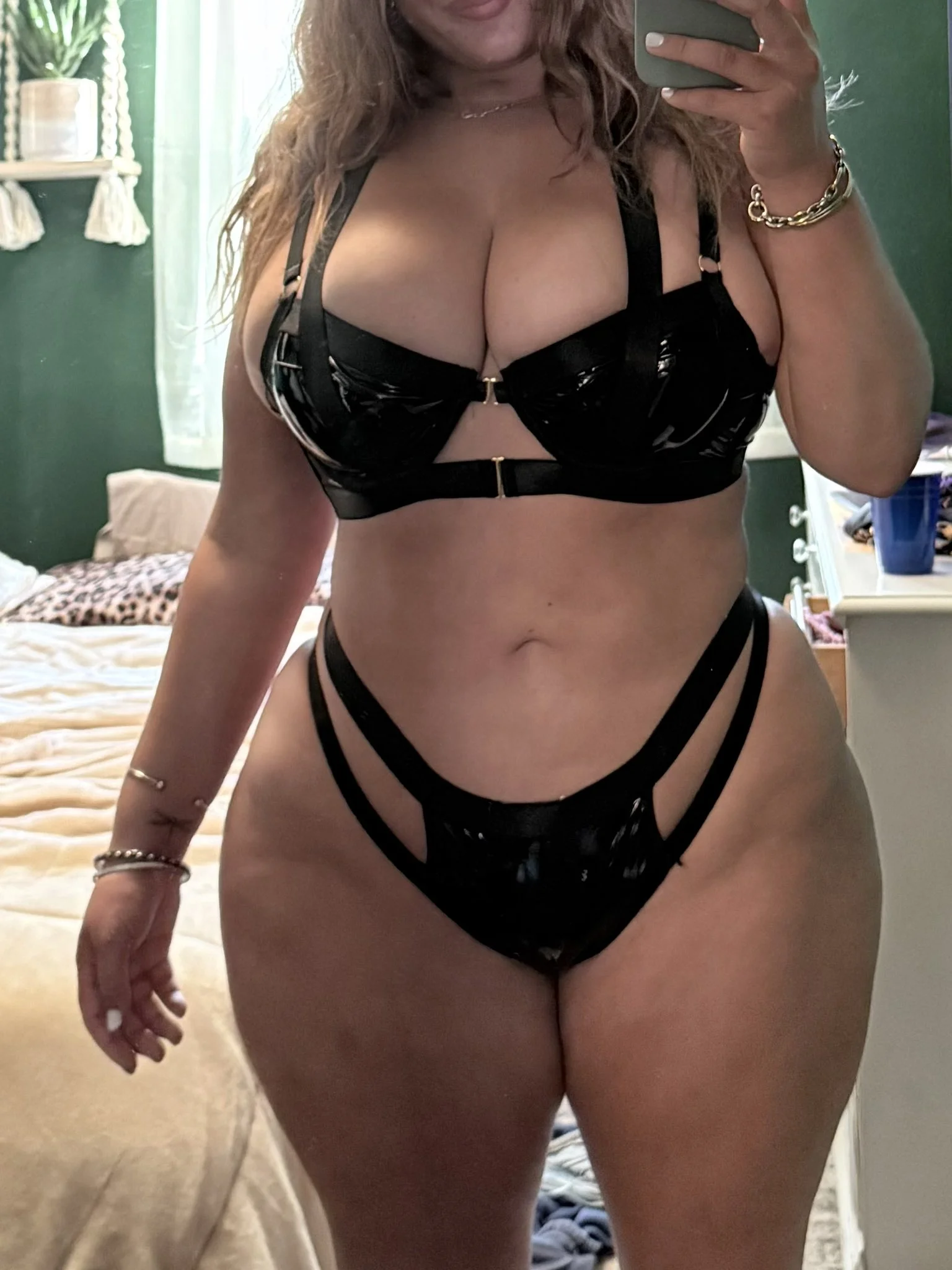 Rose OnlyFans photo — ShesWow