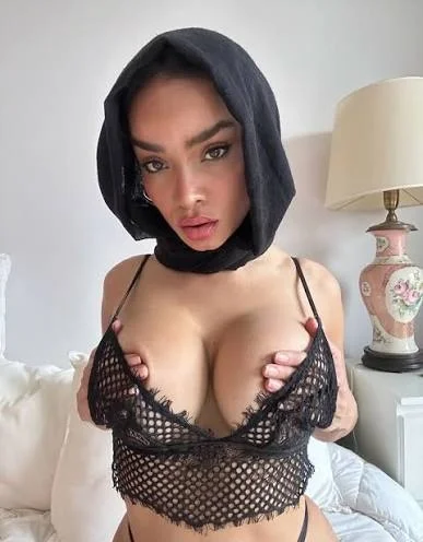 Salma Salmaiman OnlyFans photo — ShesWow