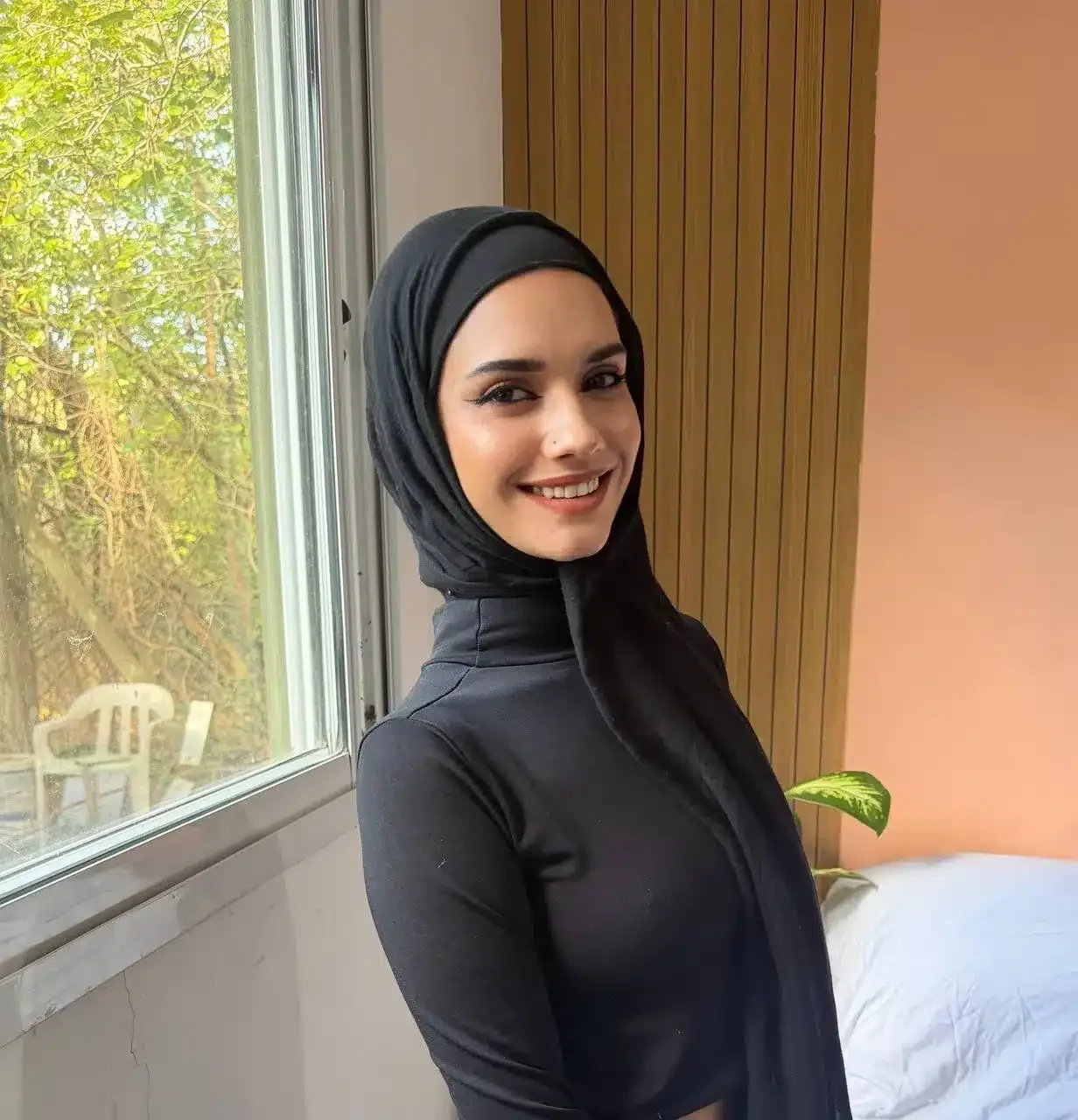 Samira Omari OnlyFans photo — ShesWow
