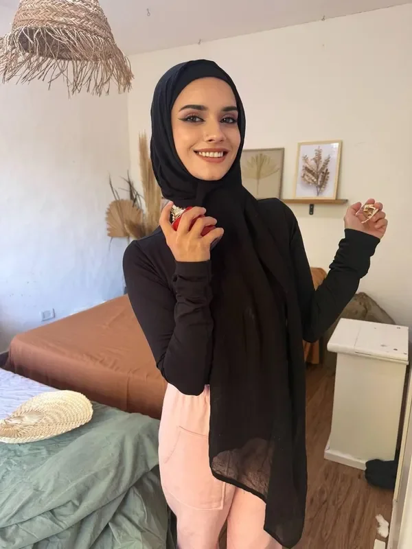 Samira Omari OnlyFans photo — ShesWow