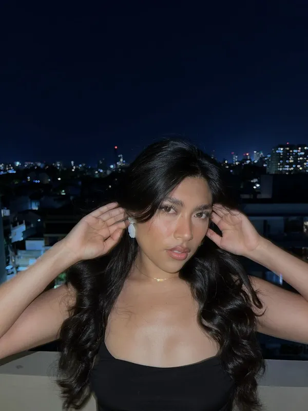 Siya Khan OnlyFans photo — ShesWow