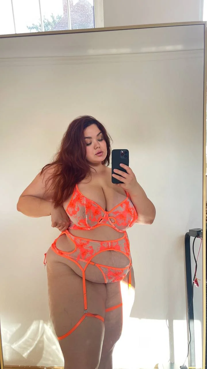 Vanessa Your Mistress V OnlyFans photo — ShesWow