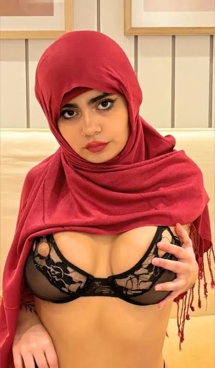 Yasmin Ali OnlyFans photo — ShesWow