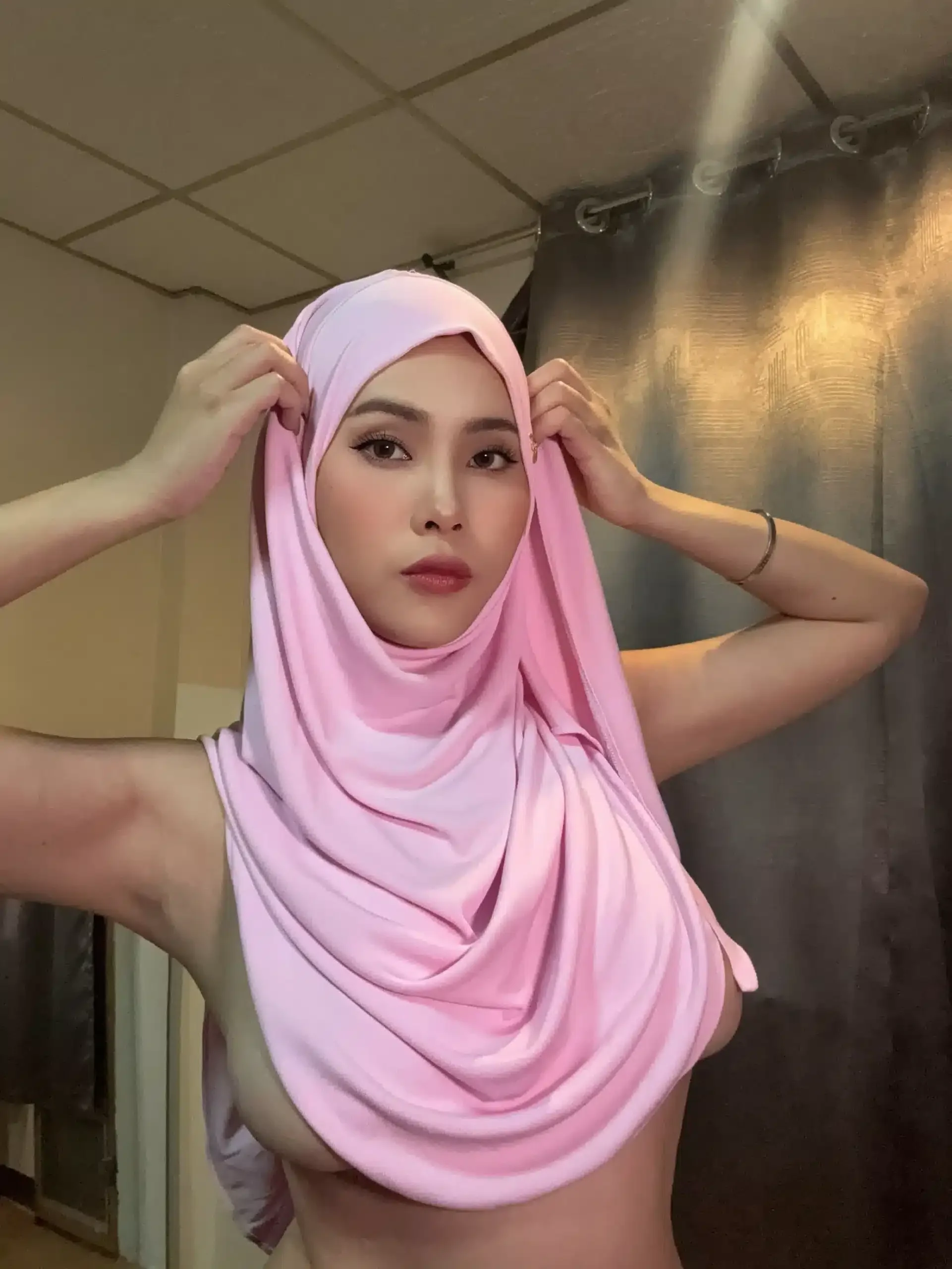 Yasmin Sha OnlyFans photo — ShesWow
